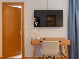 Schreibtisch nach Modernisierung Wenig Aufwand - große Wirkung: Zimmer nach Modernisierung