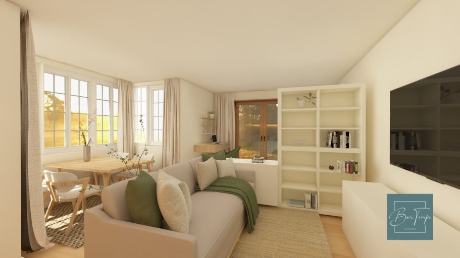 Heller Wohnraum mit Sofa, Esstisch und Regalen, große Fenster mit Blick ins Freie.